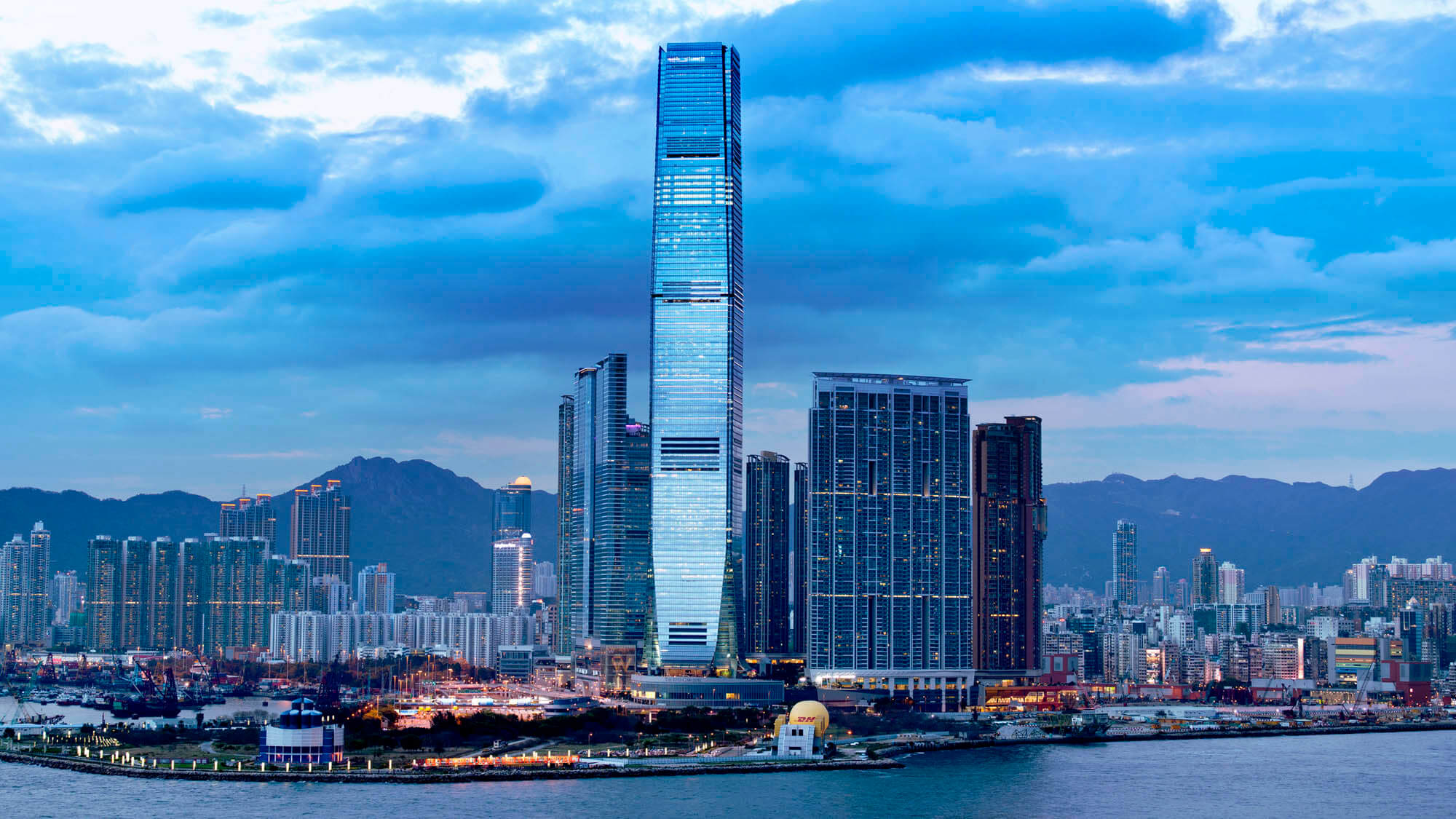 15 Tallest Building In The World That Rules The Sky