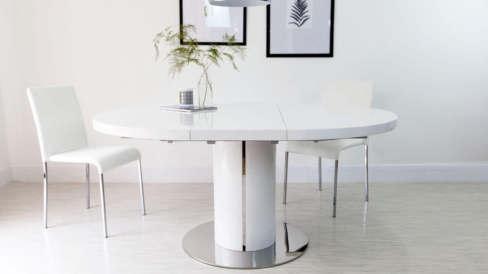 round dinning table