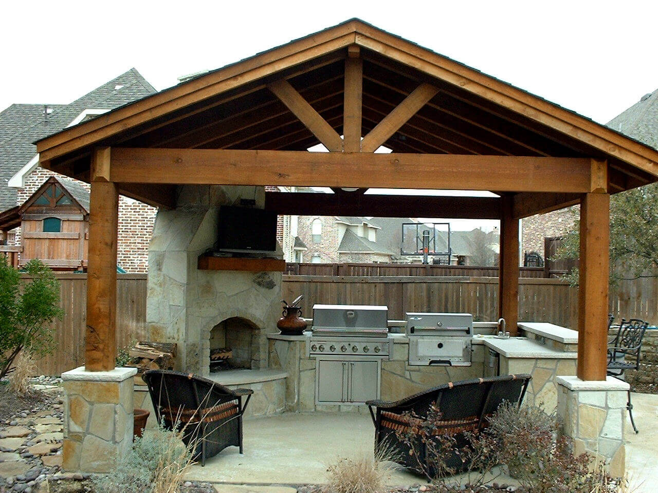 Outdoor Kitchen Ideas and Designs