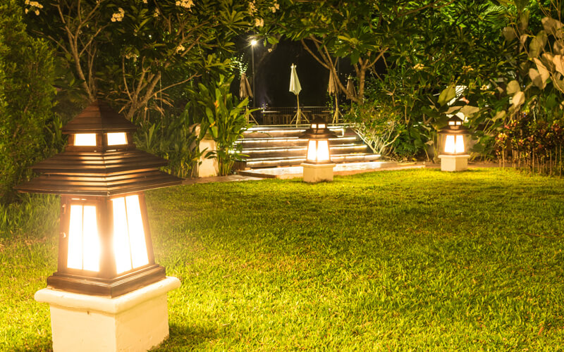 19 Best Garden Lamps To Organize Warm And Ambient Light