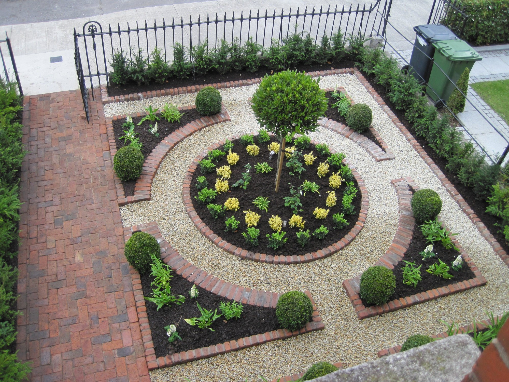  front yard garden designs and layouts