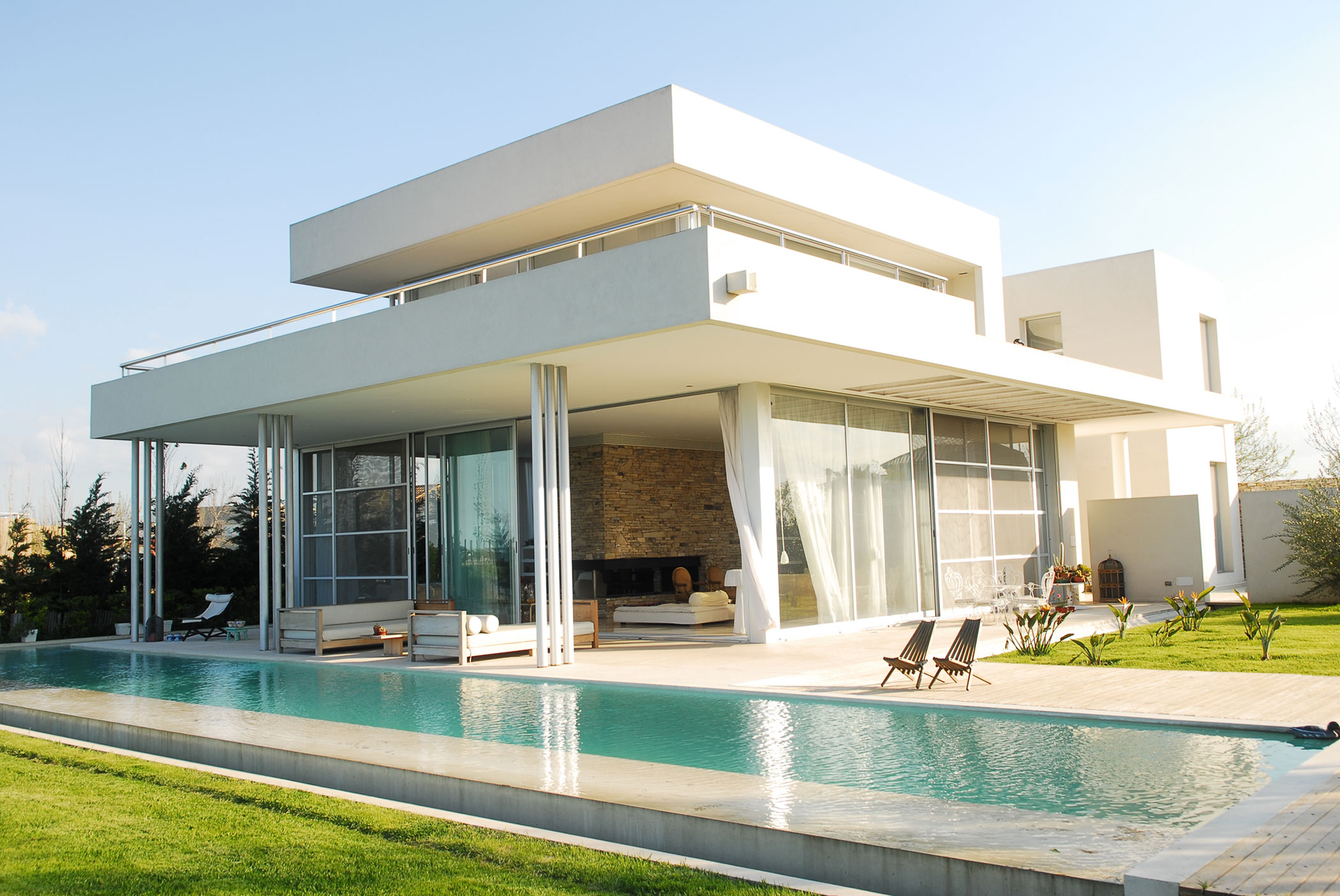 25 Spectacular Designs For Contemporary Pool In Your House