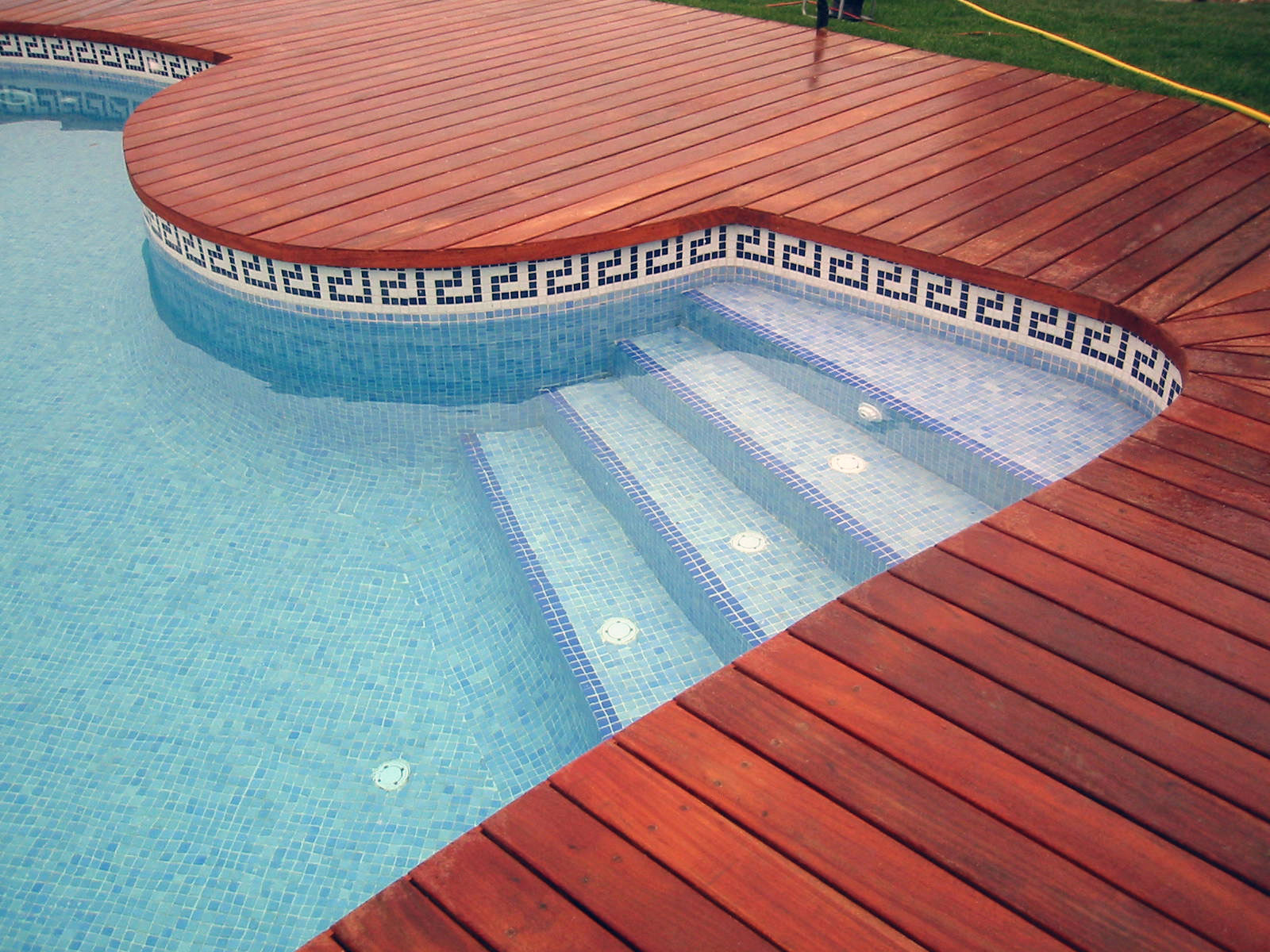 swimming pool tiles design