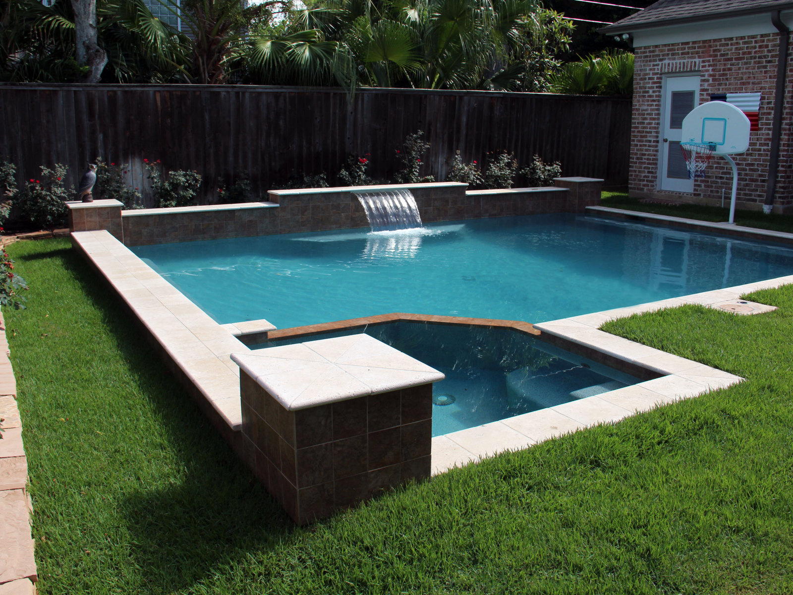 25 Spectacular Designs For Contemporary Pool In Your House