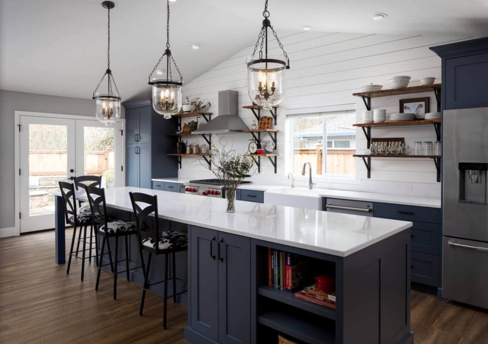 30+ Distinct Ideas To Modernize Your Farmhouse Kitchen