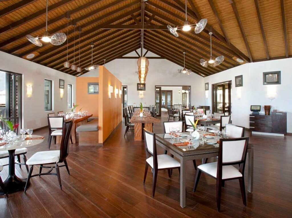 Generate Your House With Some Tropical Dining Room Ideas