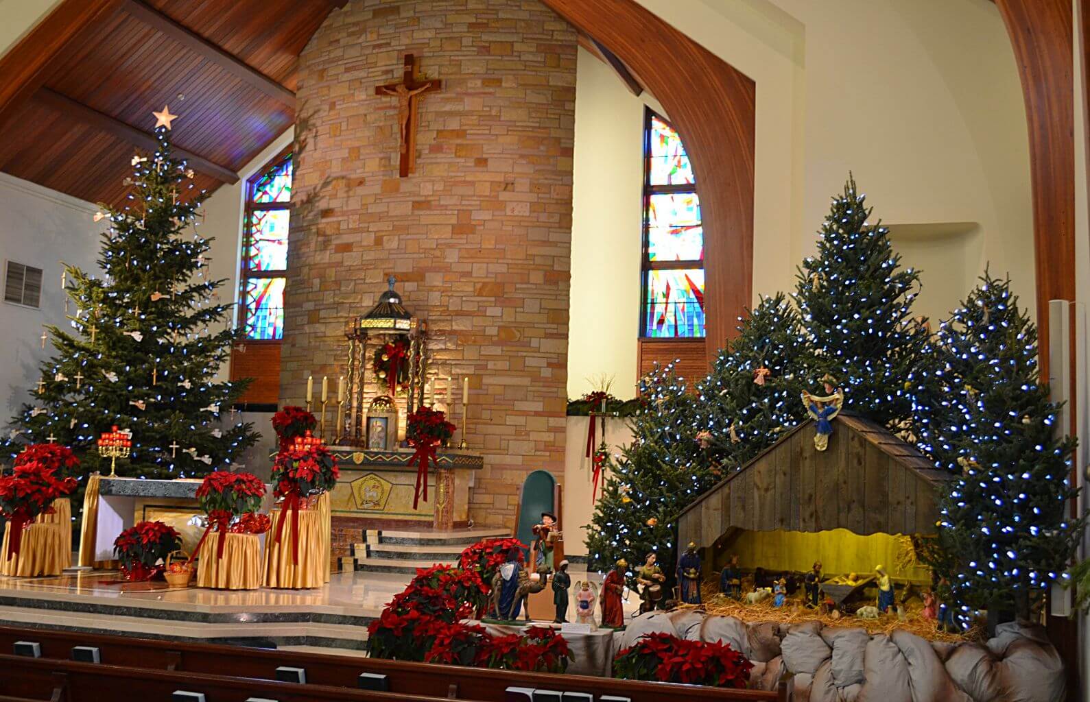 Christmas Church Decoration Ideas