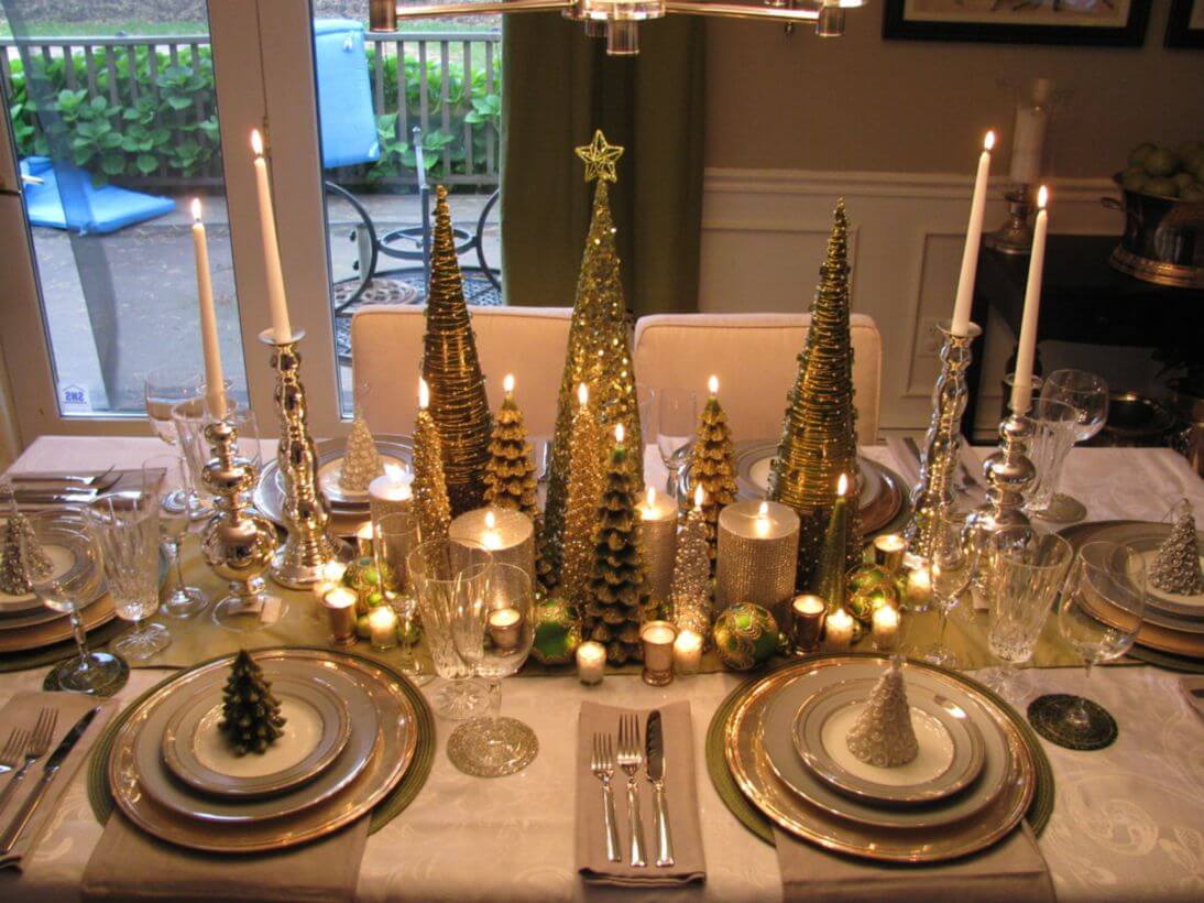 Cheerful Christmas Table Arrangements