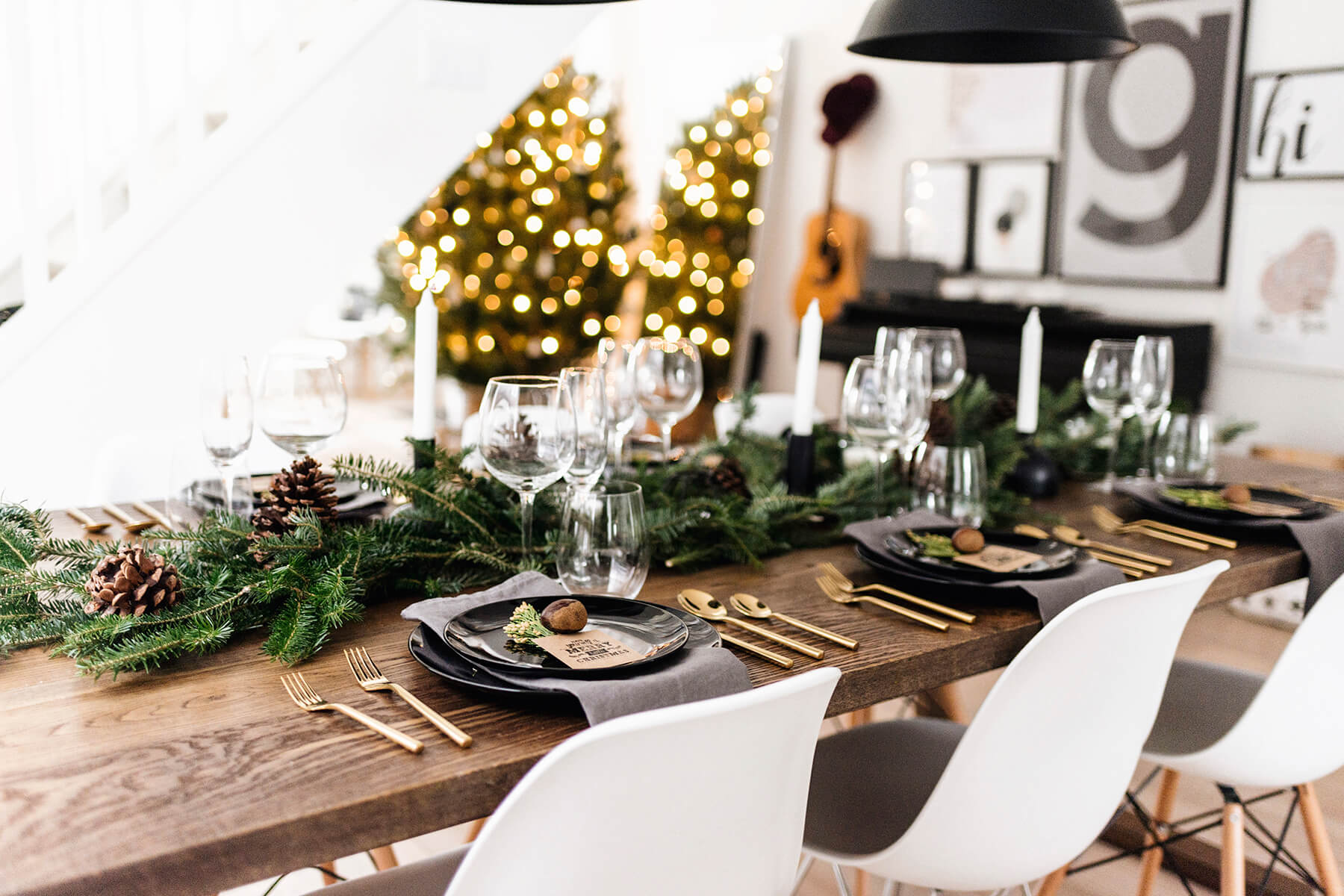 Elegant Christmas Dining Displays