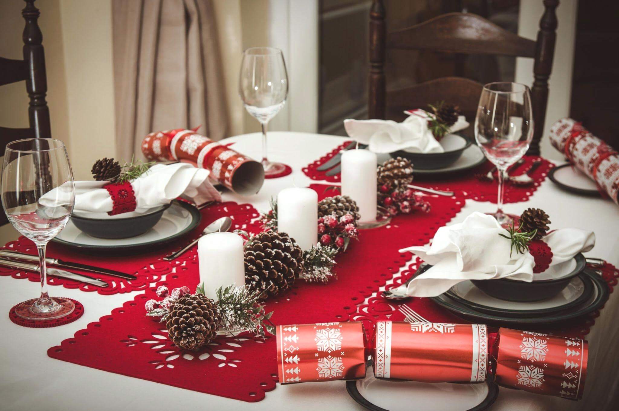 Elegant and Simple Christmas Table Designs