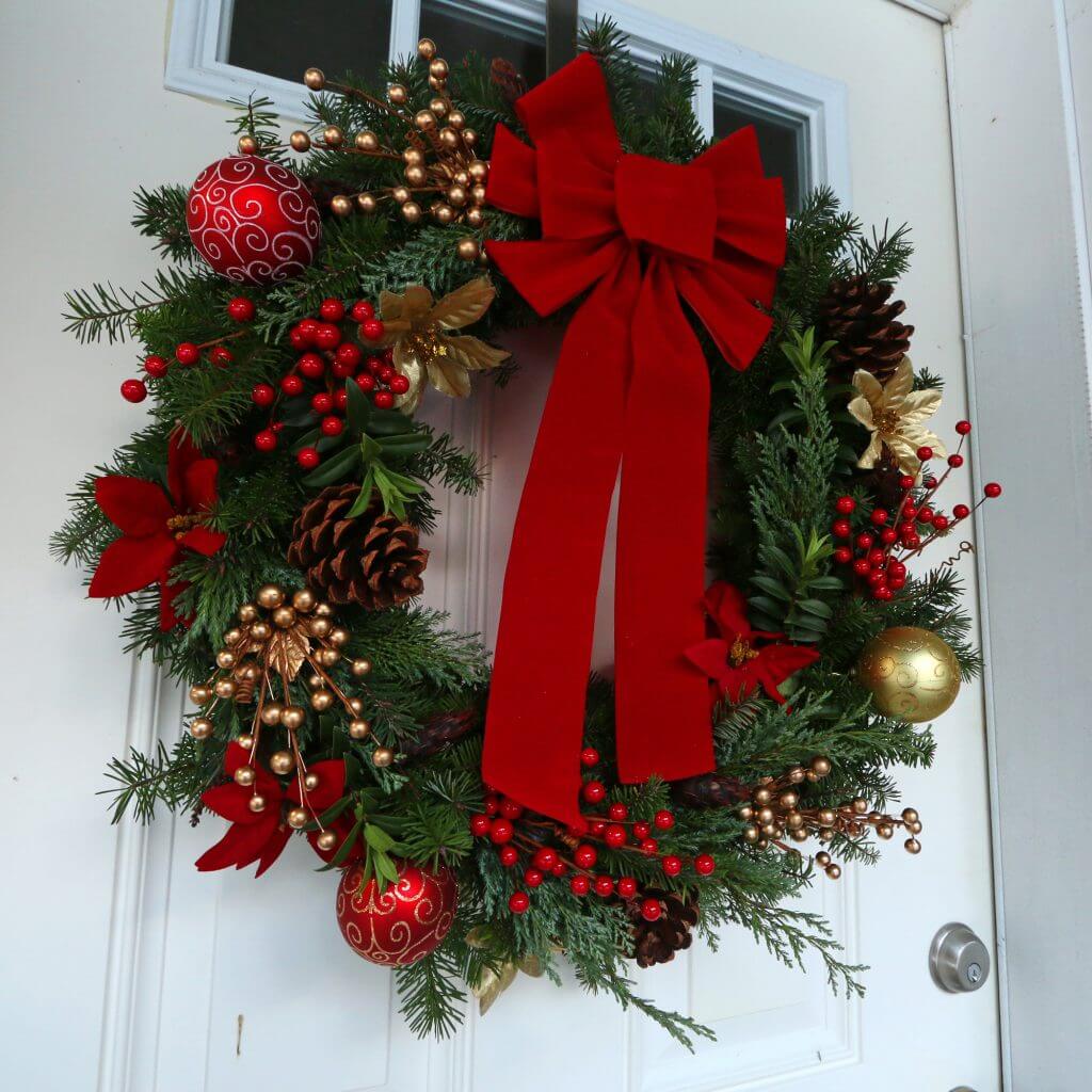 DIY Christmas Wreath: Best Way to Decorate Your Home