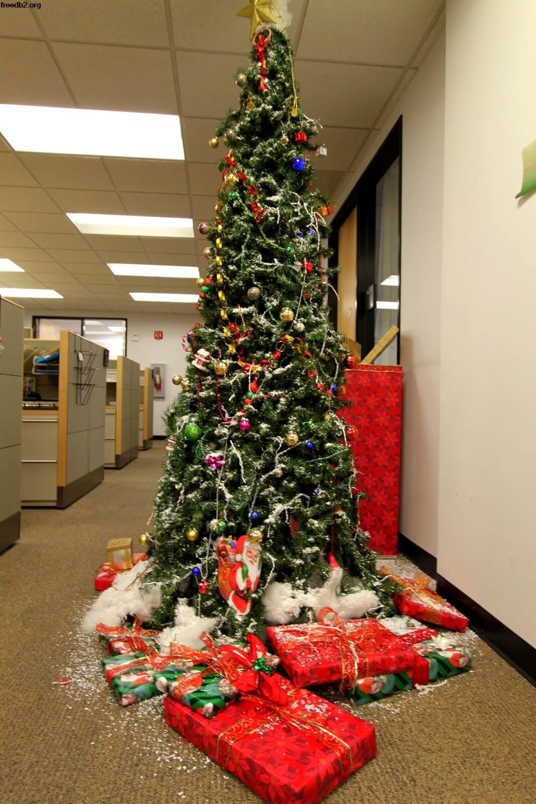 Get the Best Office Christmas Decorations Ideas for You