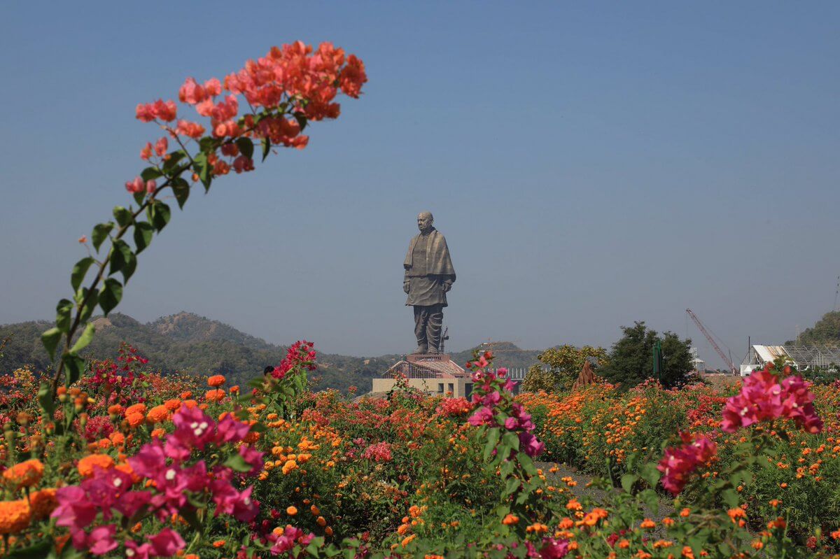 statue of unity by ram sutar