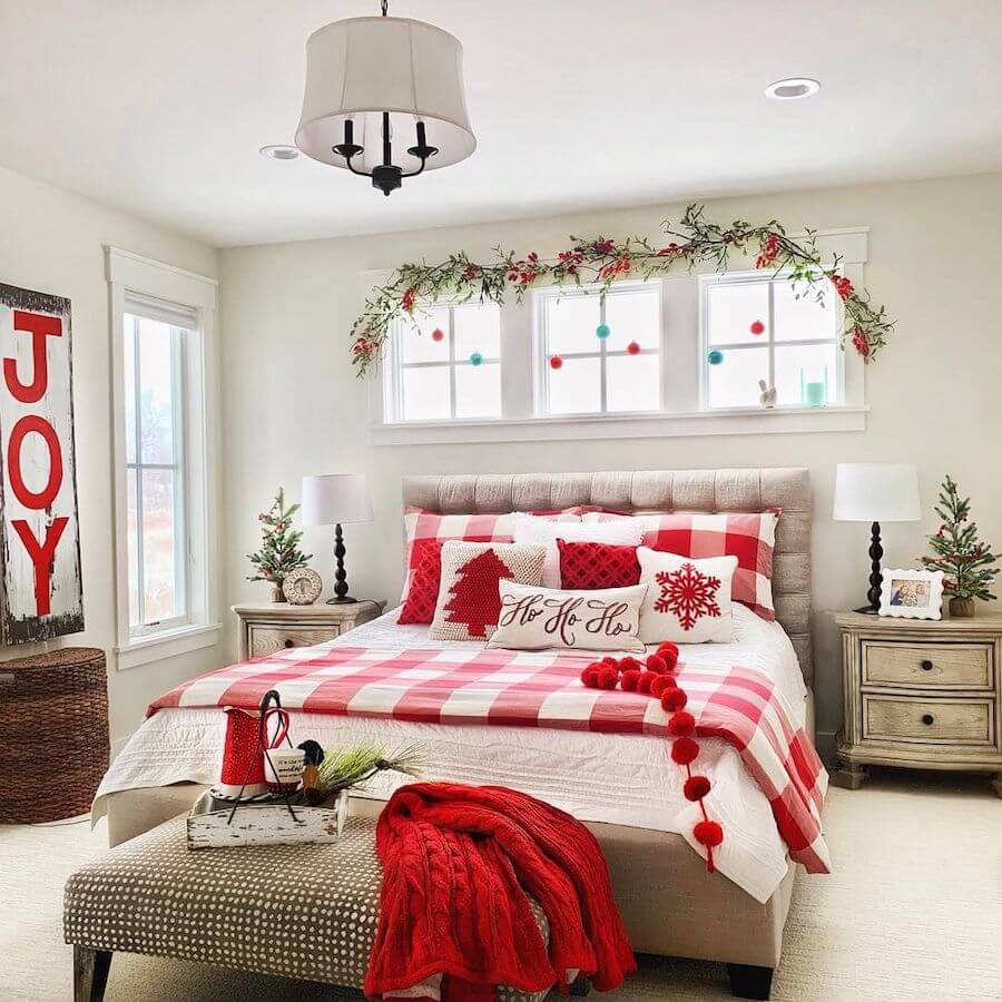 Cheerful bedroom decor