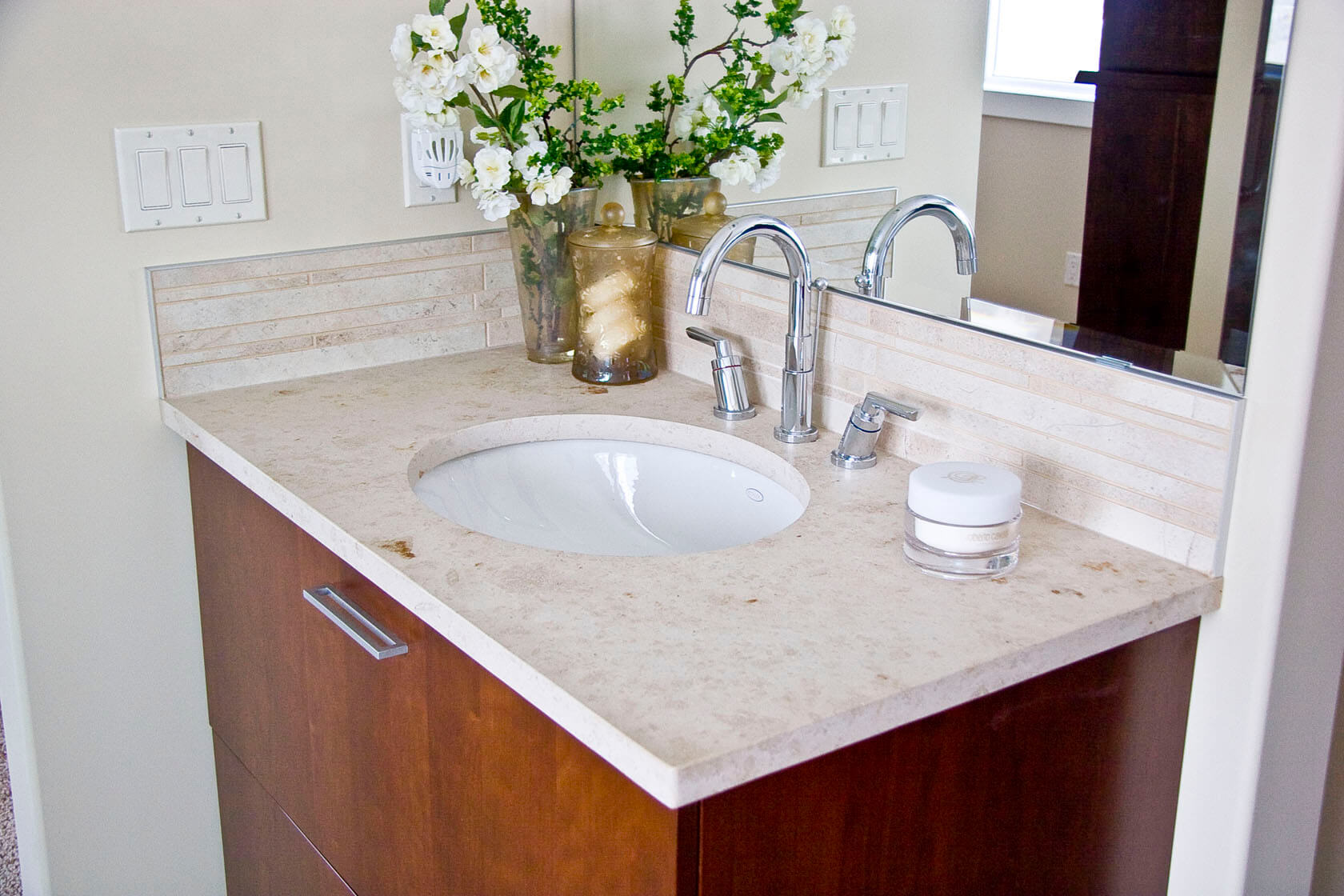 show me all the types of bathroom sinks