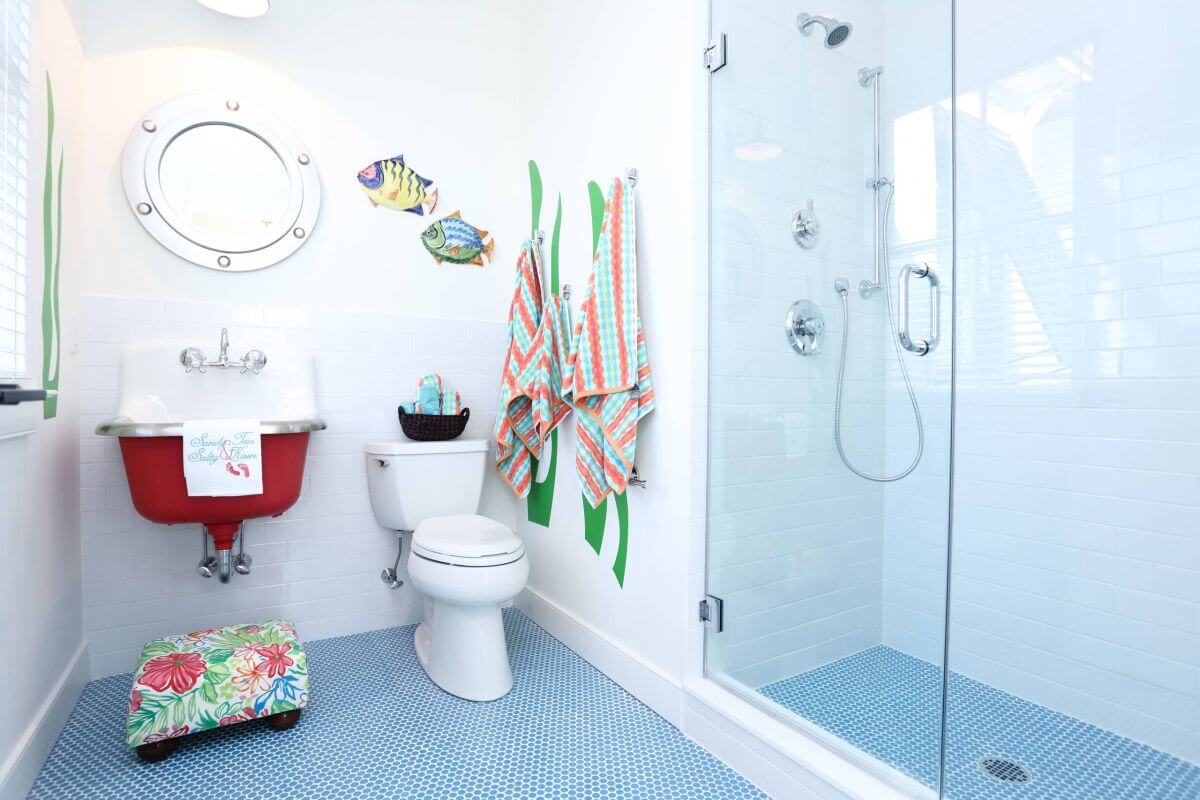 Ideas For Kids Bathroom : Colorful Bathroom Ideas: Go Bold - Town & Country Living - Morning, noon, or night, bath time will be your child's favorite time with colorful and cozy items from shower curtains to bath towels, bath ensembles to toy organizers, and more.