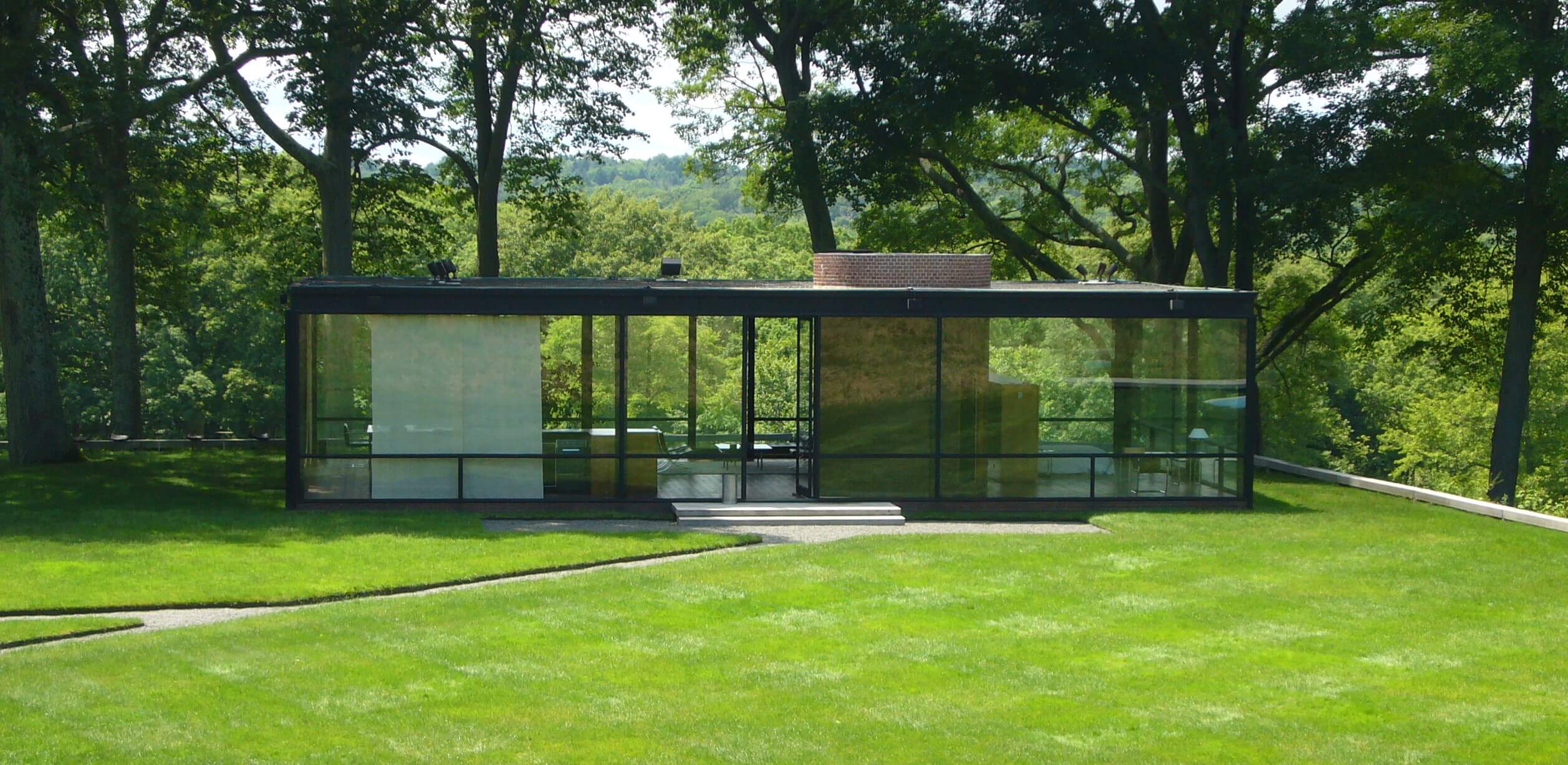 To Know About The Beautiful Philip Johnson Glass House