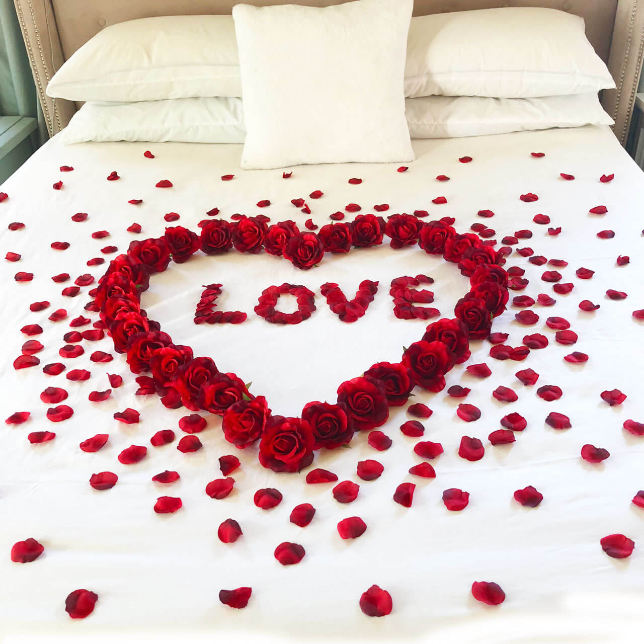 Valentine bedroom decoration