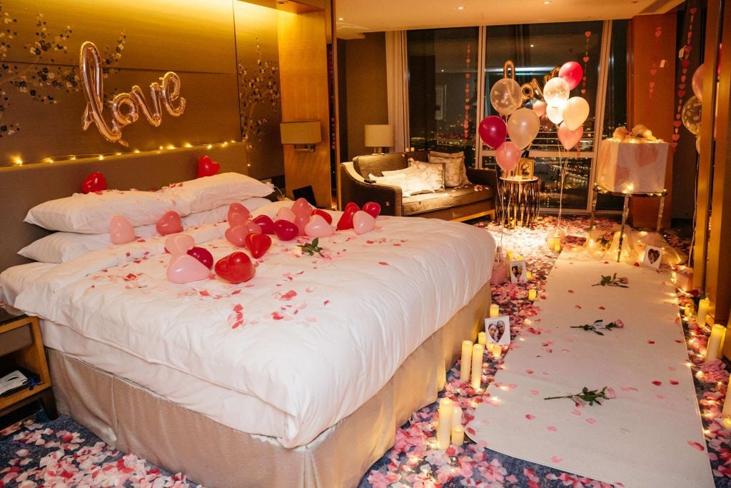 Valentine bedroom decoration