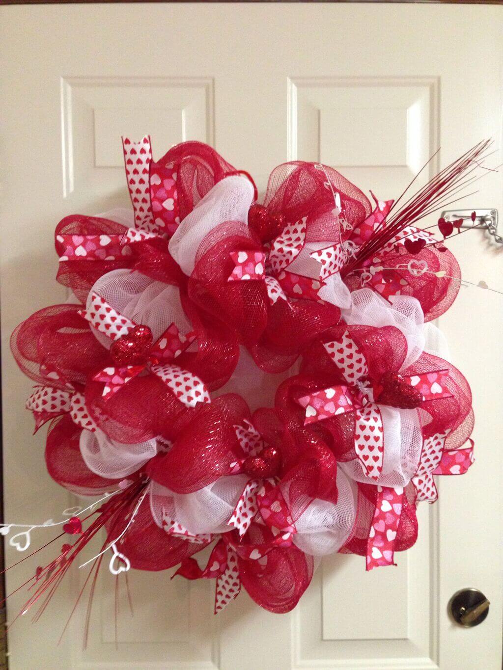 Red And White Deco Mesh Wreath