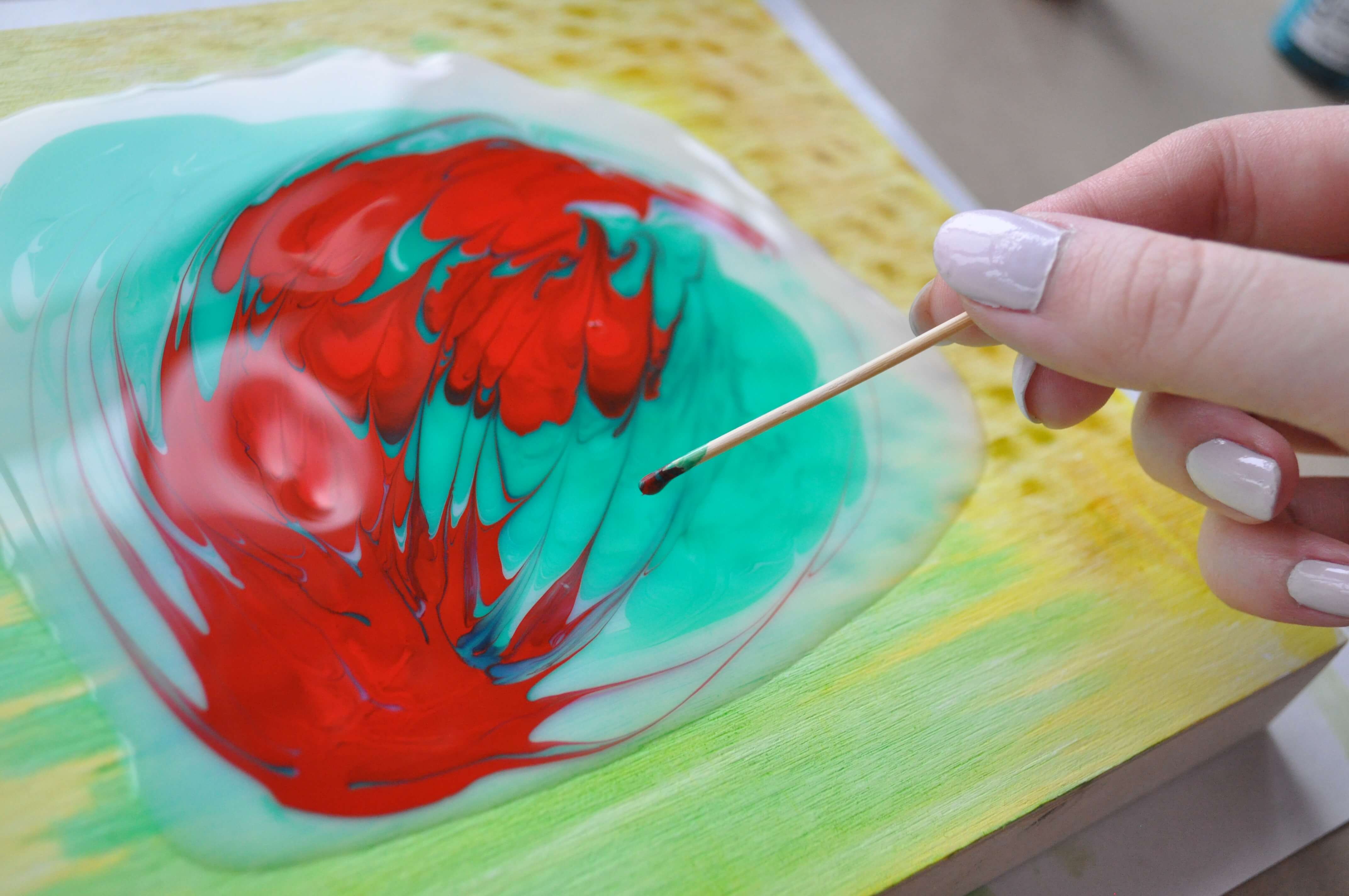tips to making glossy acrylic pours