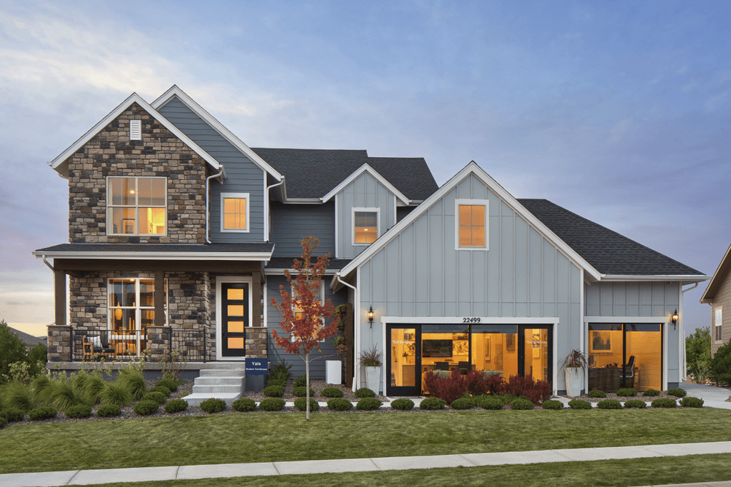 Best Modern Farmhouse Exterior Design To Enhance Your Home