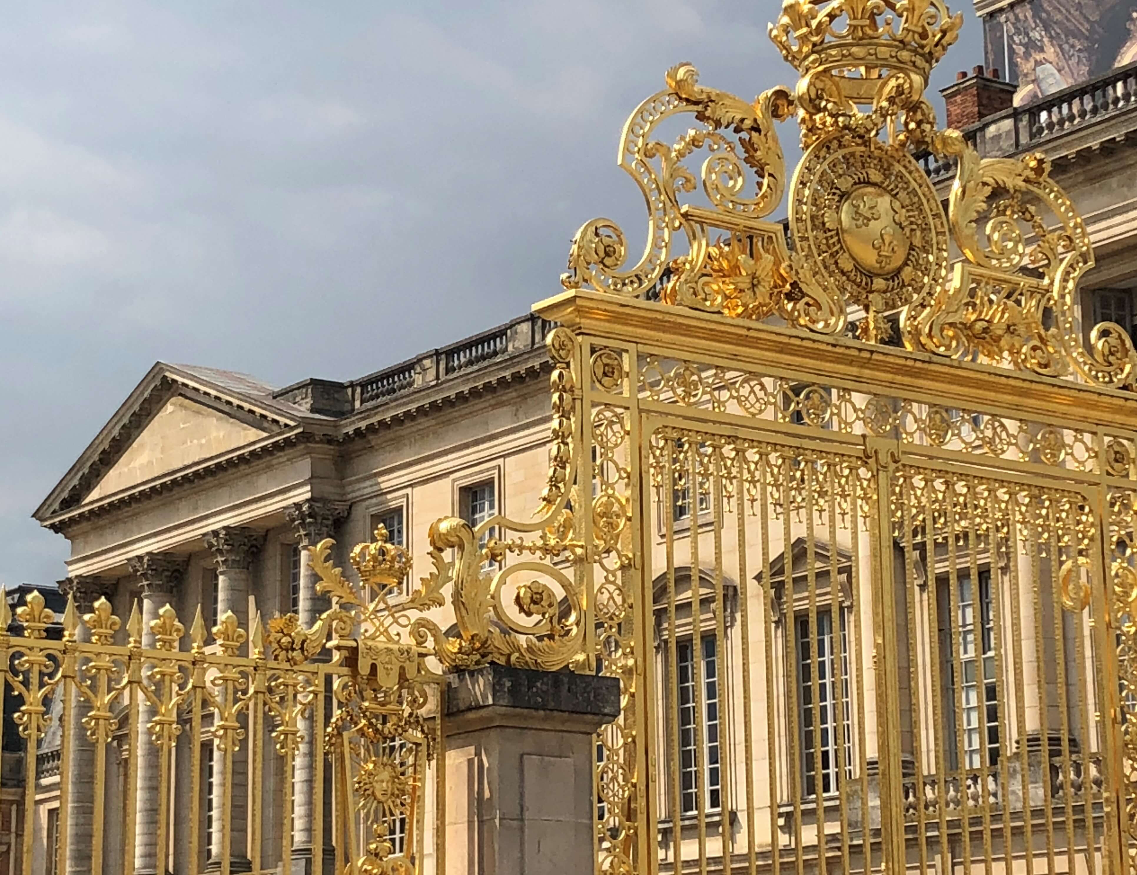 Версаль билеты. Версальский дворец в Париже. Версальский дворец Барокко. Достопримечательности Парижа Версаль.