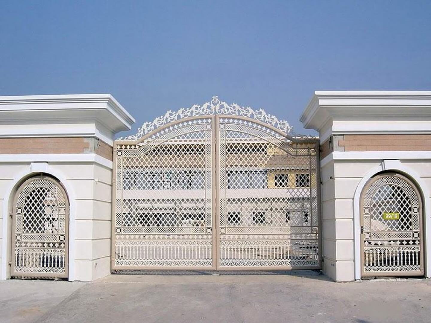 simple gate design for small house