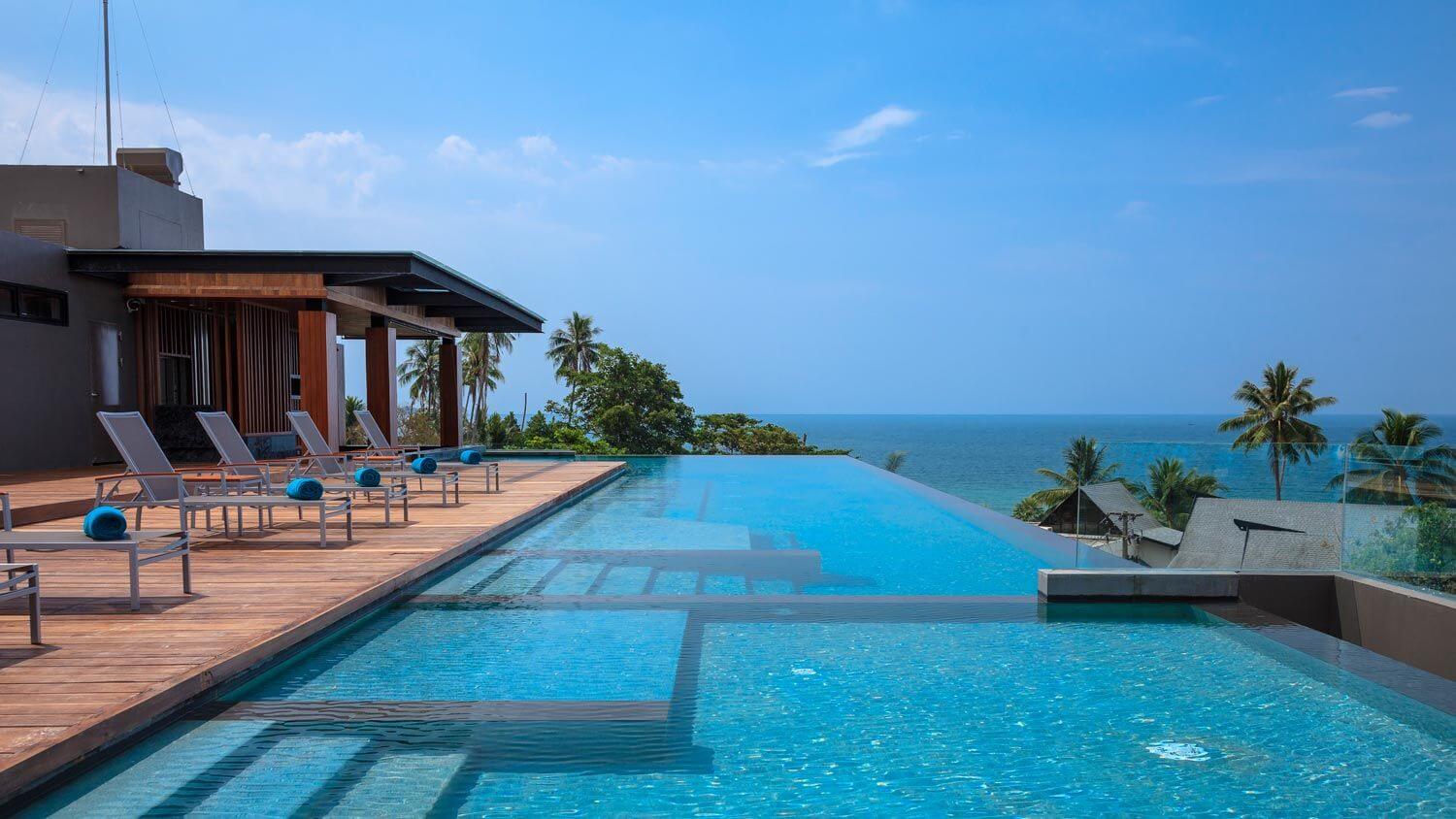 small house with rooftop pool