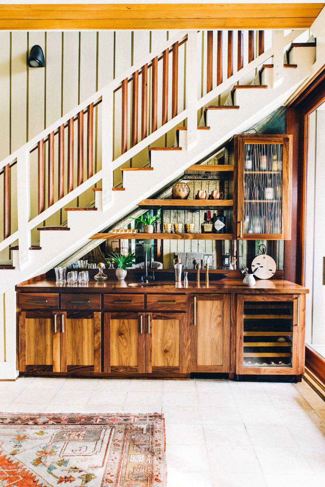 simple bar counter design for small spaces on a budget