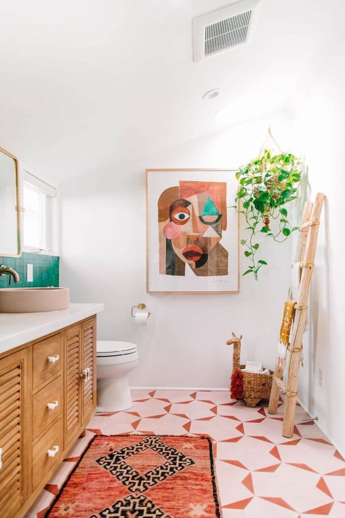 20 Unique Bathroom Wall Decor Ideas to Upgrade Your Space ...