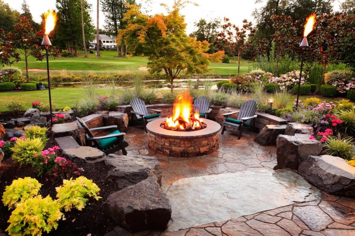 5 Landscaping Ideas For Beachy Backyard Designs