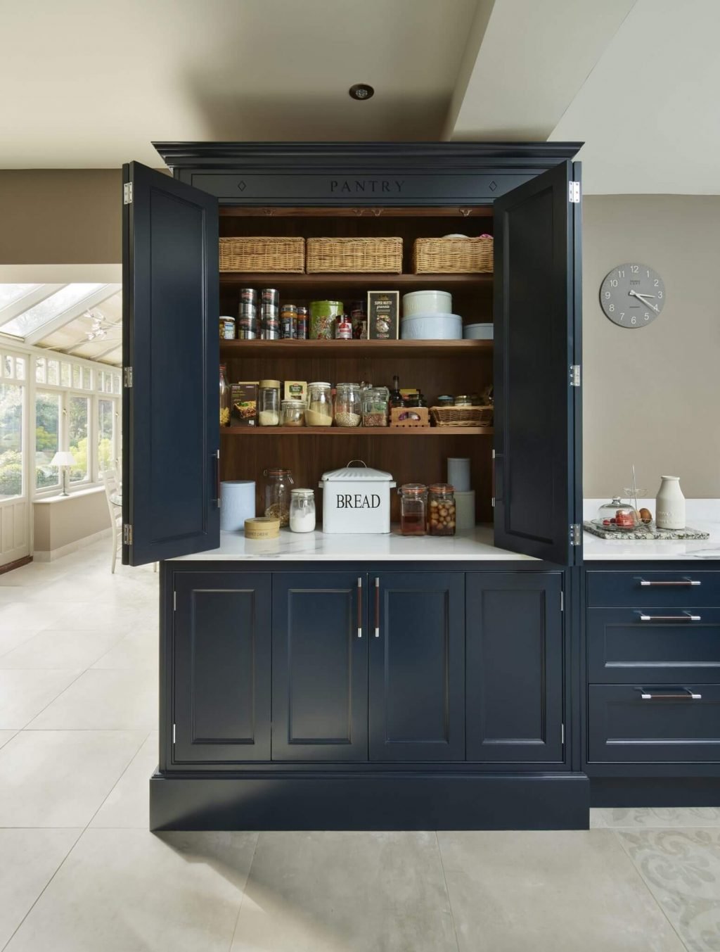 8 Modern and Functional Butlers Pantry Ideas