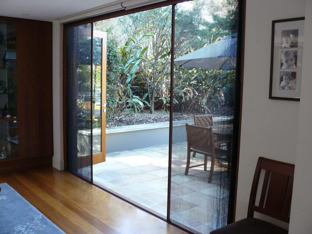 Fly Screen Doors in Horizontal Single Smooth Cassette System