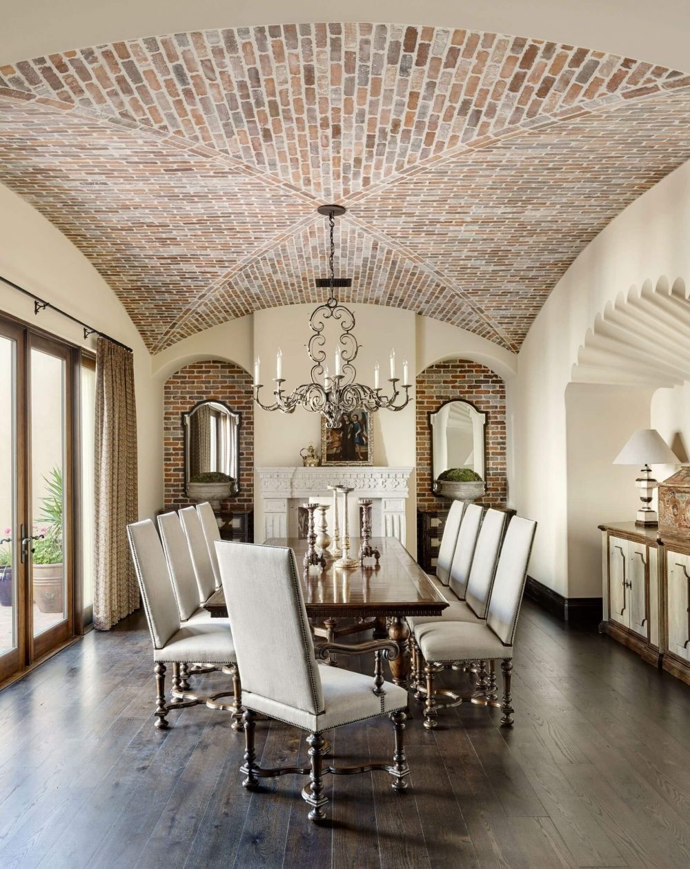 Everything To Know About Vaulted Ceilings