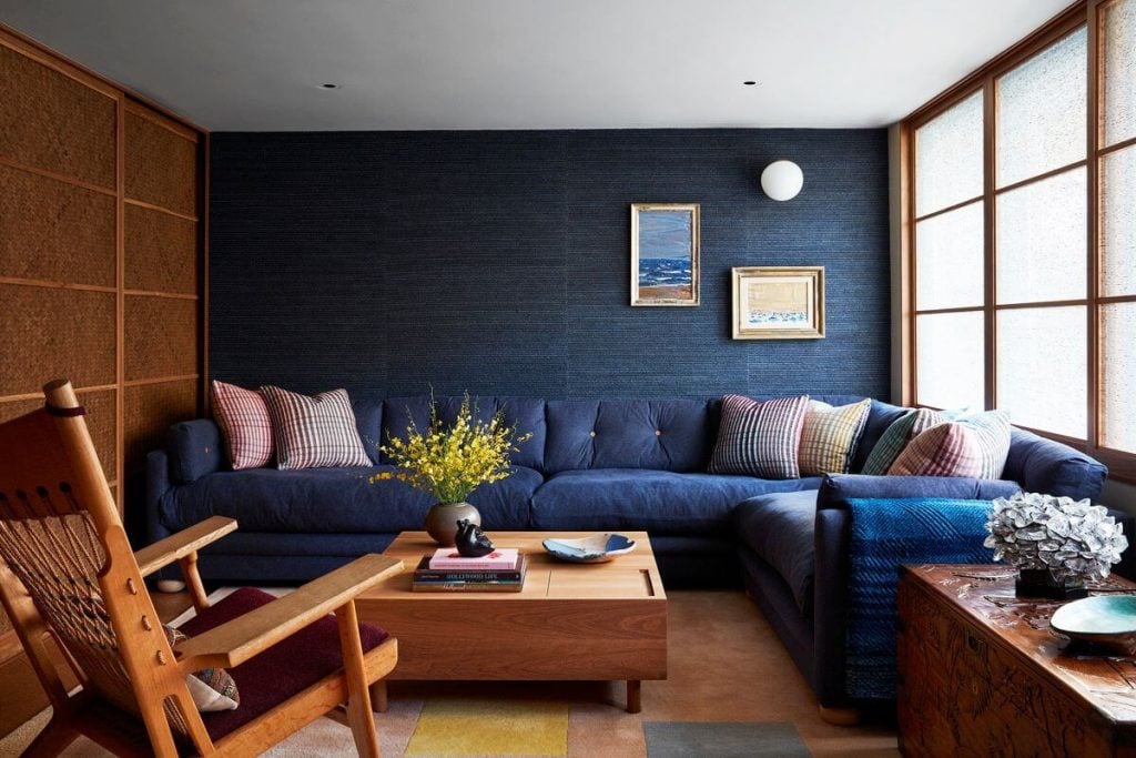 Find Showstopper Wallpaper Designs For Living Room
