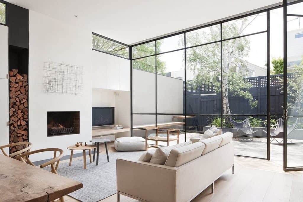 Glass Window Wall: floor to ceiling