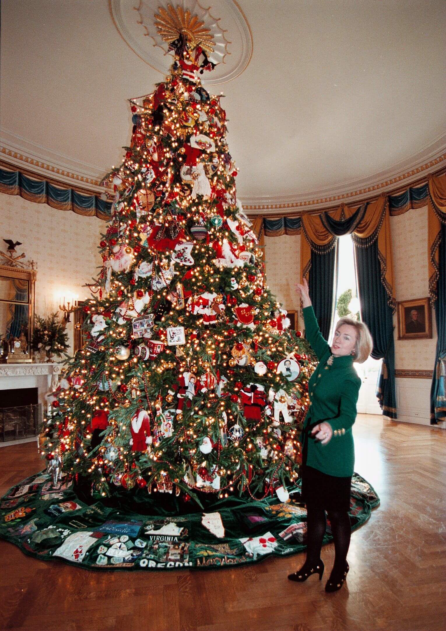 Hillary Rodham Clinton 1997 white house Christmas decoration