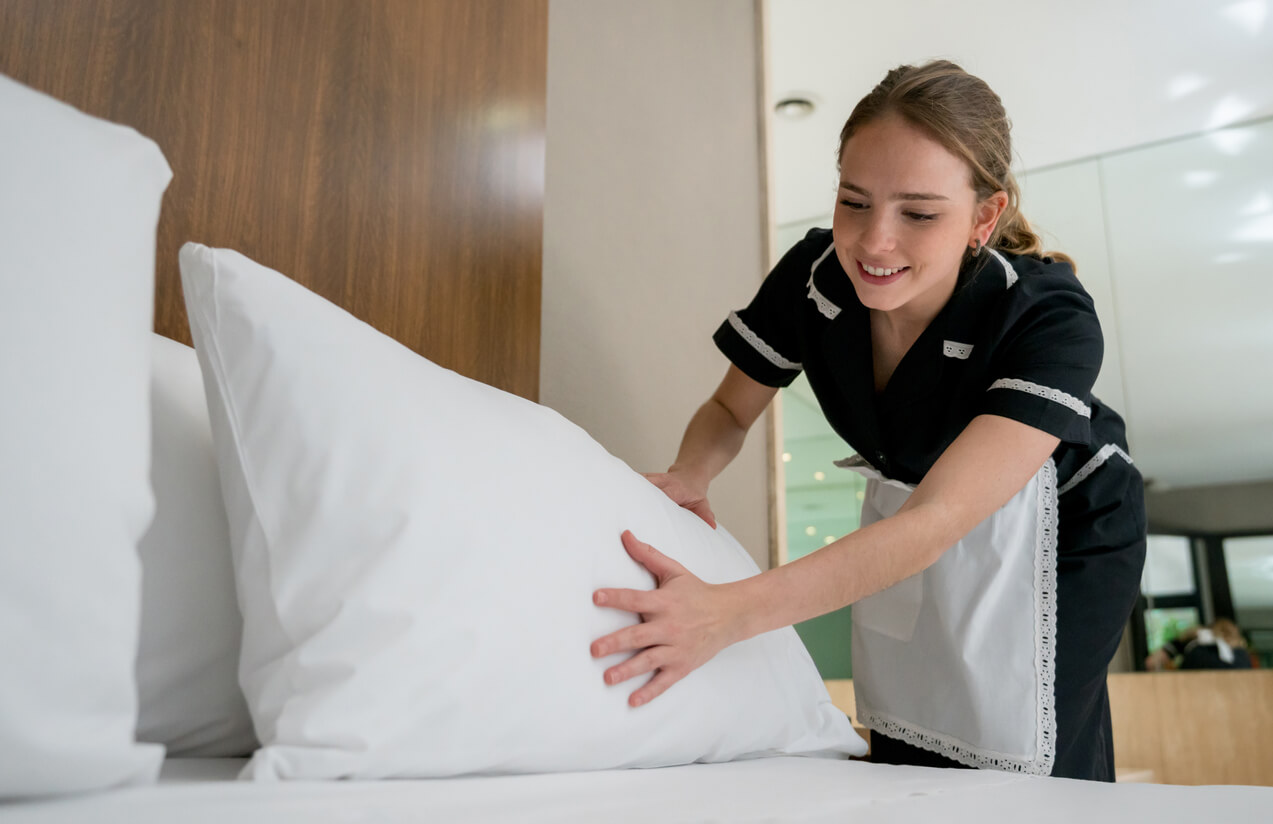 Know Reason Behind Hiring Housekeeper Service