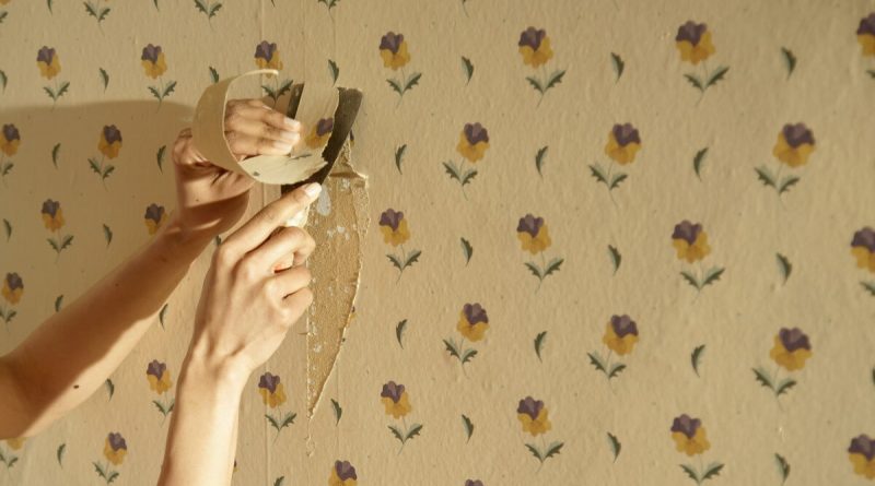 How to Remove Drywall Wallpaper