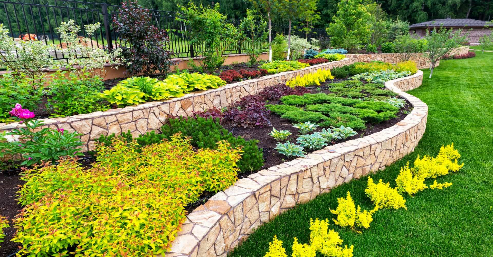 Low Maintenance Landscaping Ideas To Add The Beauty To House