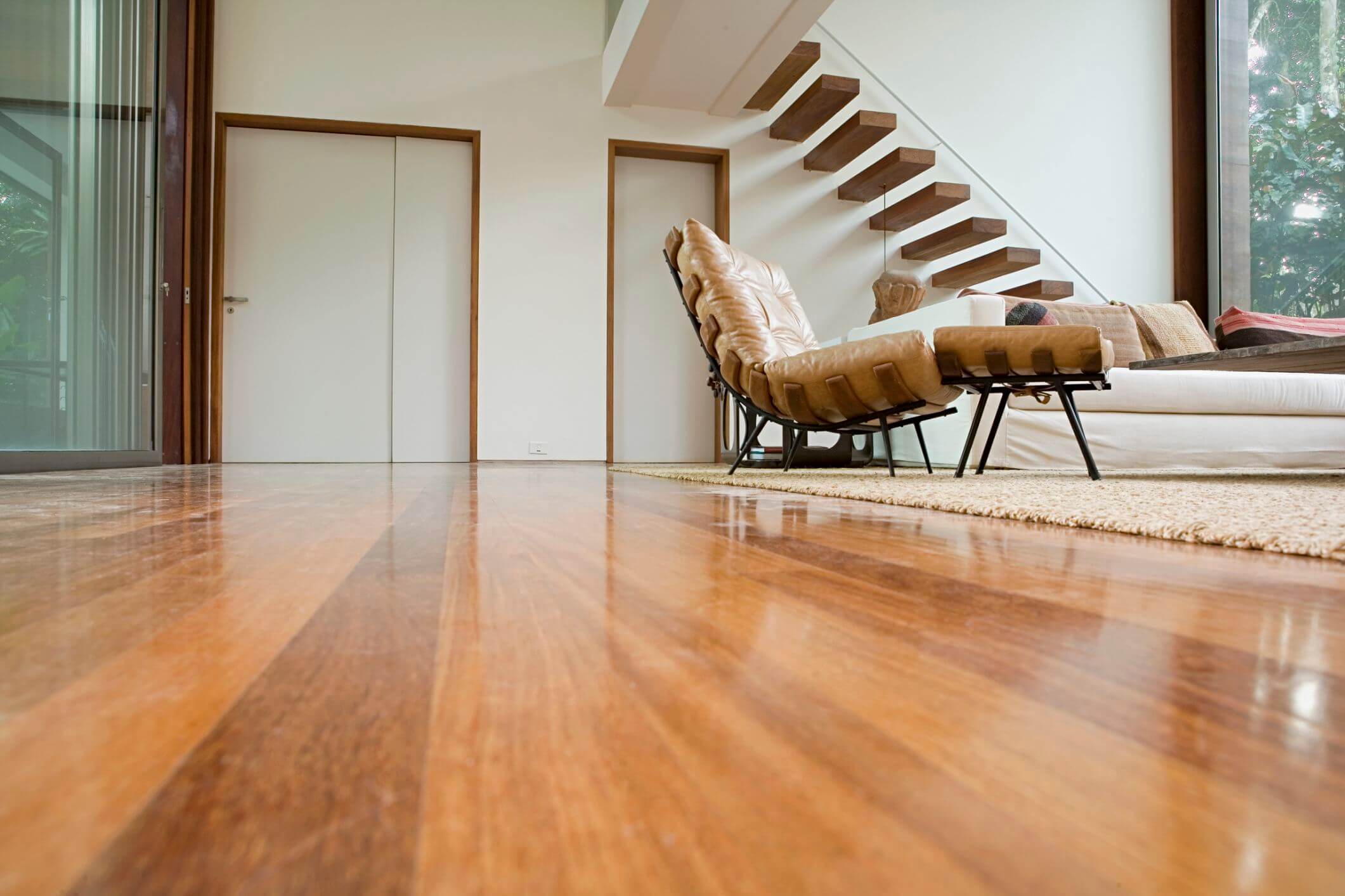 How to Buy and Install Hardwood Floors(Complete Guide)