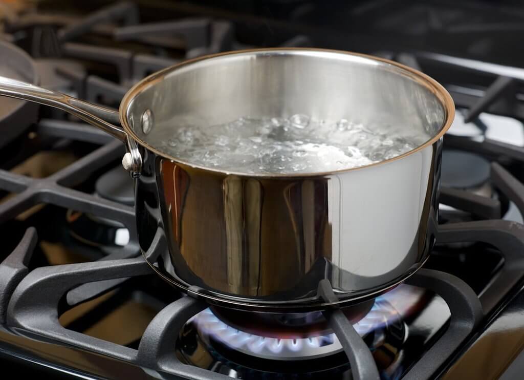 Ways to Clean Stove in Your Kitchen