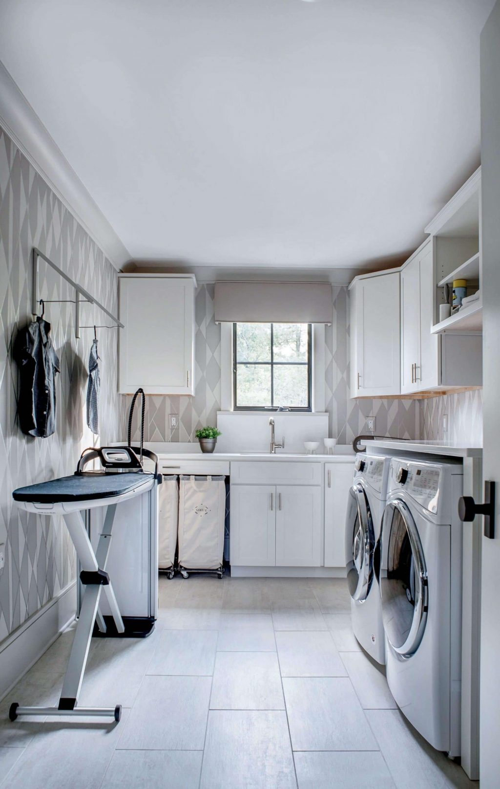 laundry room layout