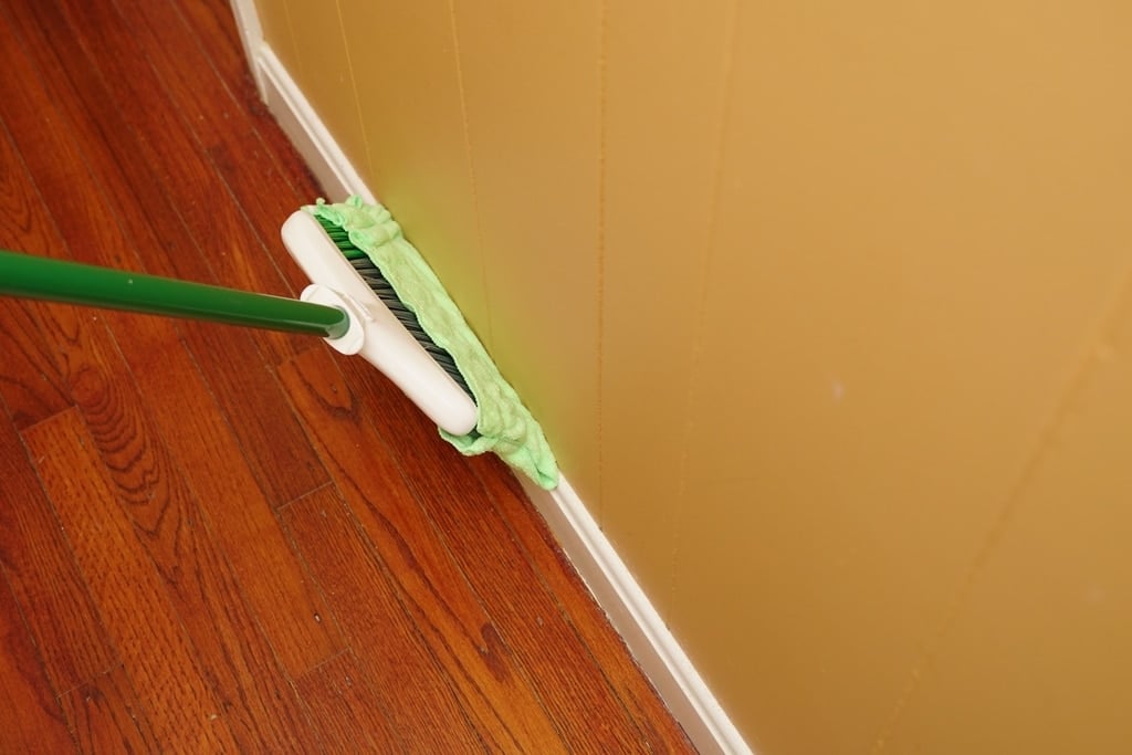 best way to clean baseboards 
