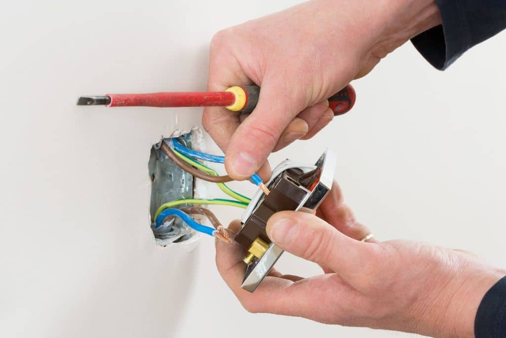 7 Common Mistakes Diyers Make With Electrical Projects Architectures