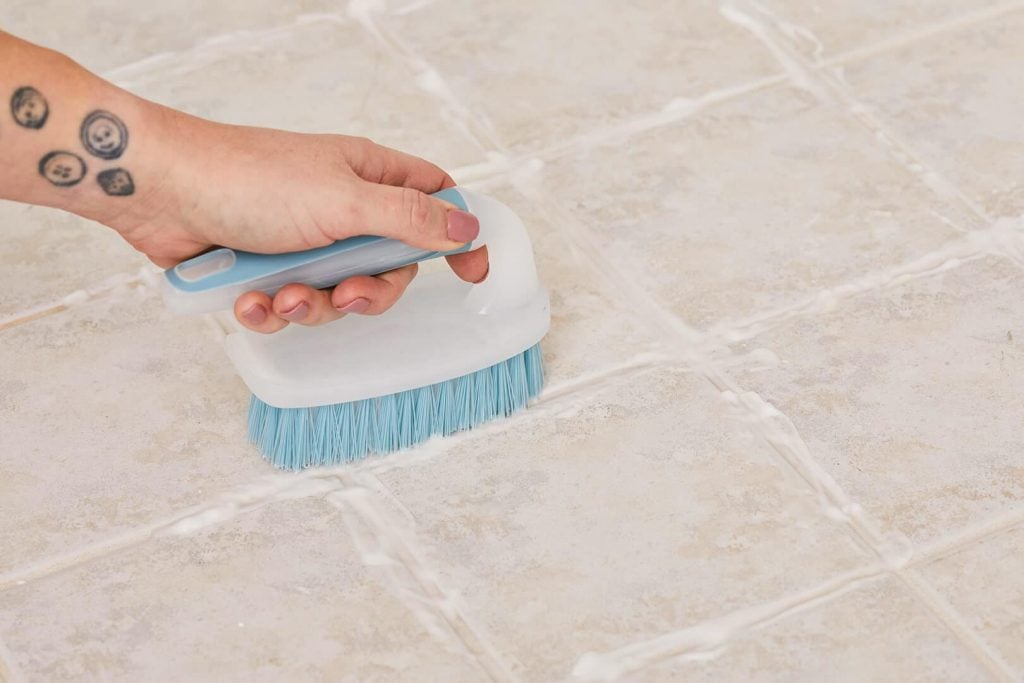  Scrub the Tile to Remove Any Residue