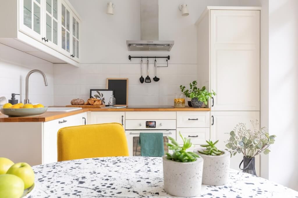 Add A Splash Of Color to Simple Updates On Your Kitchen