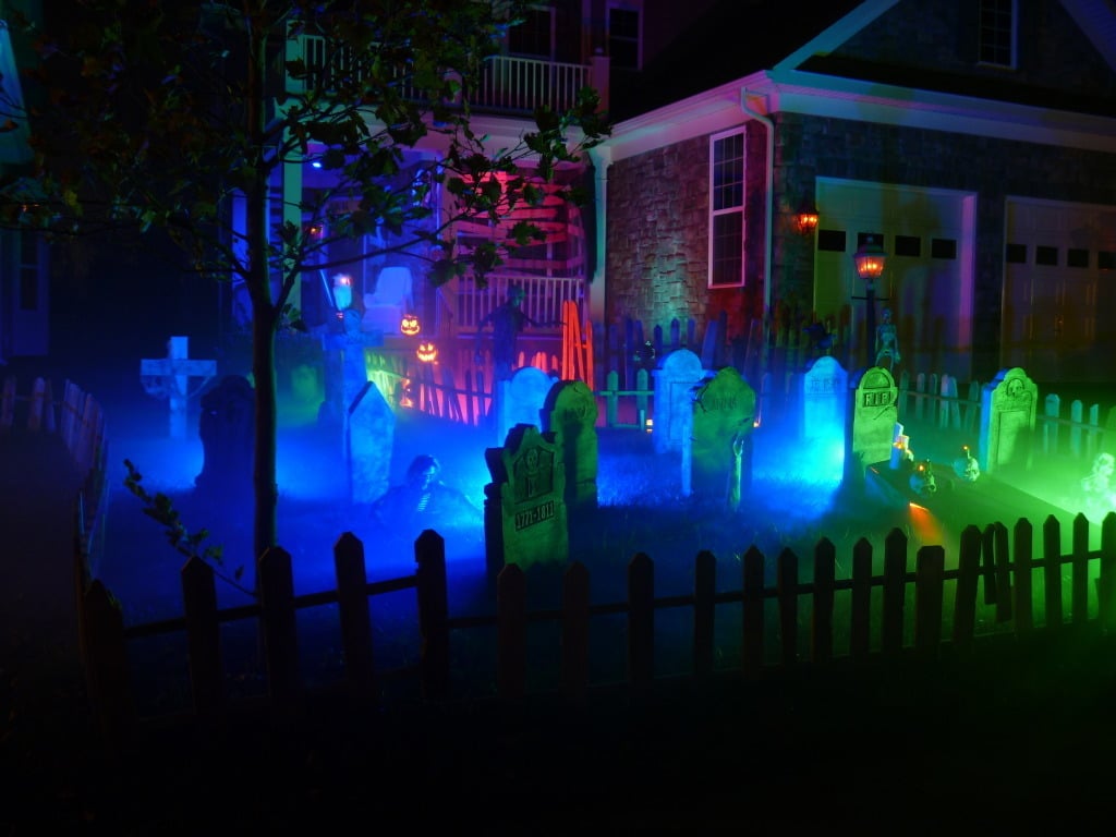 spooky-halloween-house-decorations-architectures-ideas