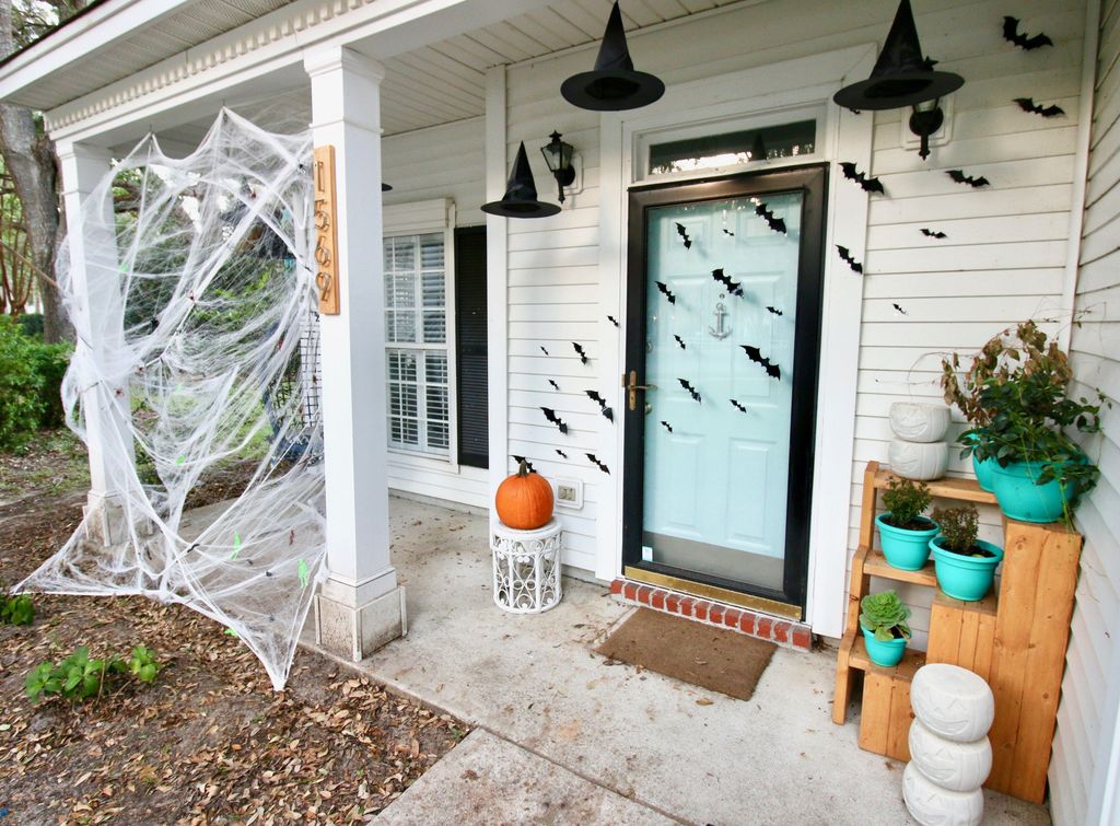 halloween porch